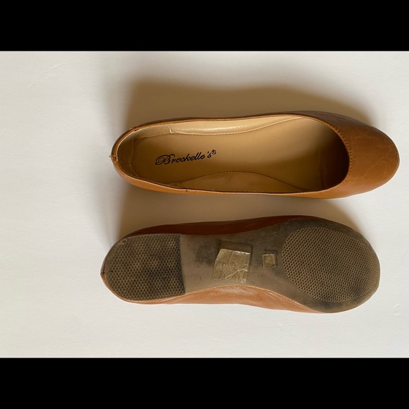 Breckelle’s Brown Round Toe Loafers - Picture 4 of 5